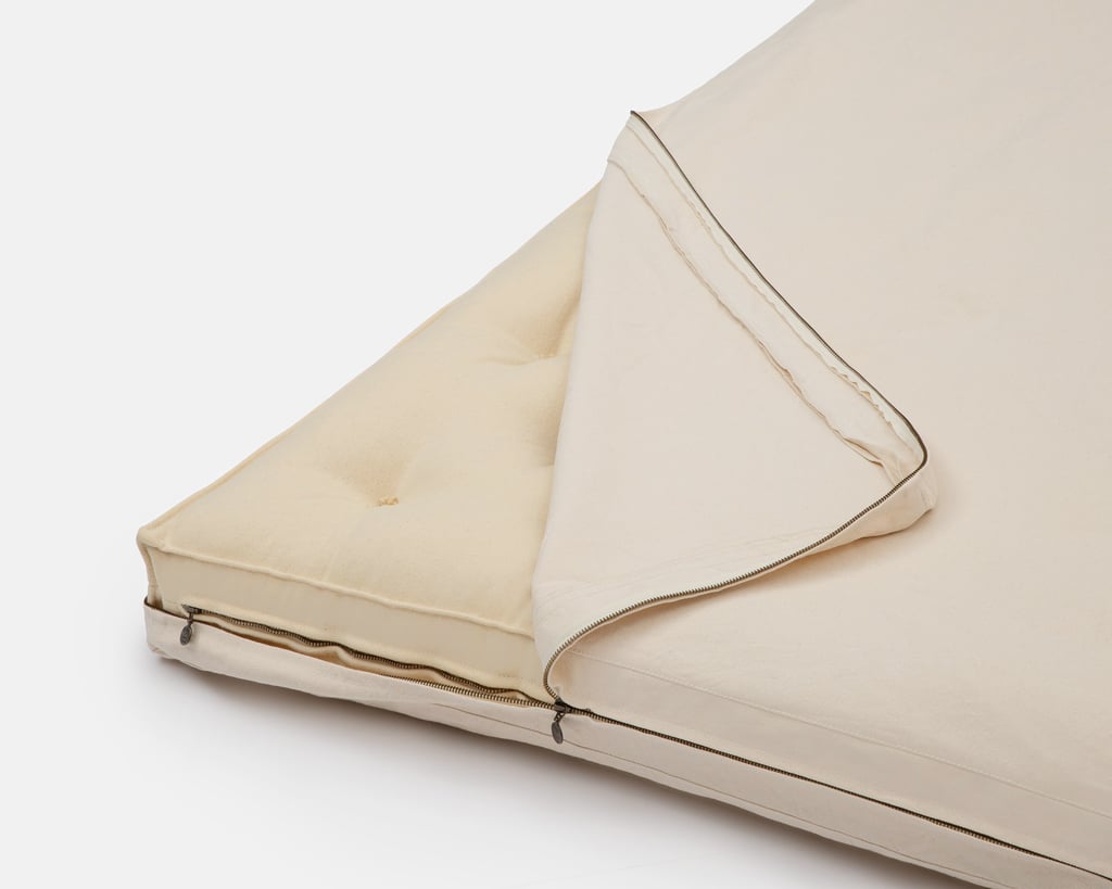detail of cotton cover for mattresses and cushions with zipper
