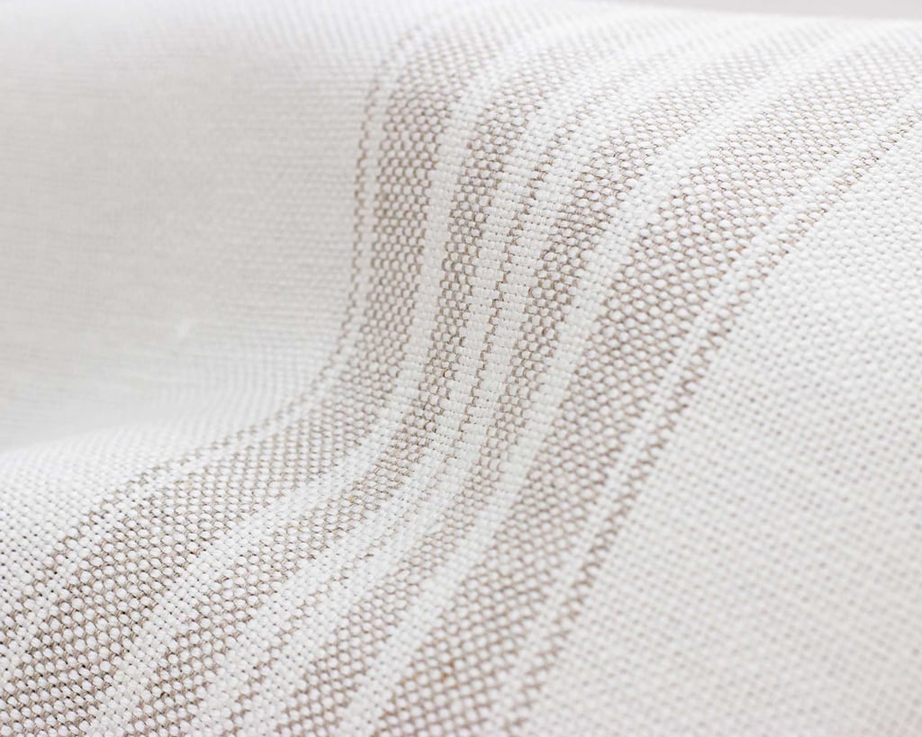 Grau gestreifter Leinenstoff, Nahaufnahme, die das Muster zeigt