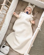 uld baby sovepose med en baby i
