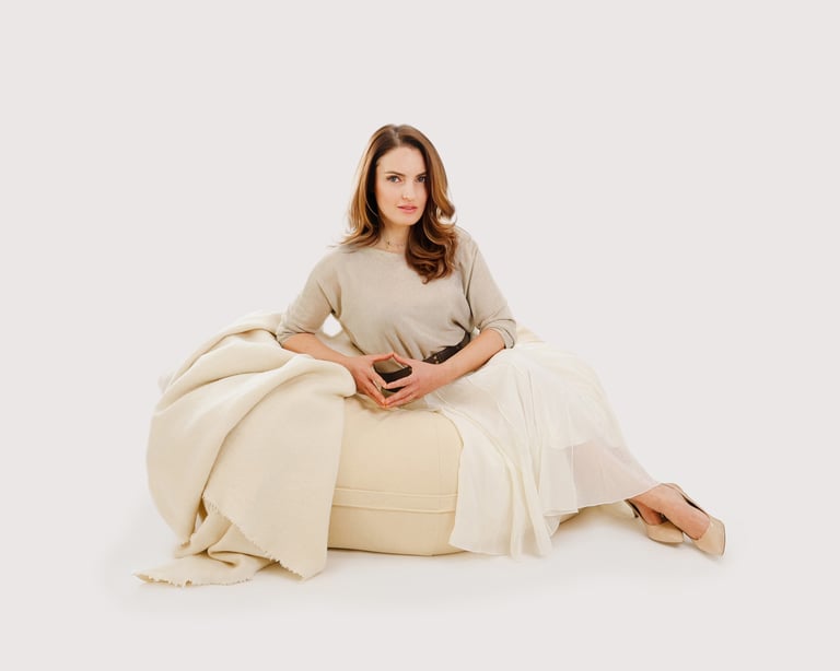 fauteuil-poire-en-laine-grande-taille-1-main-en-1