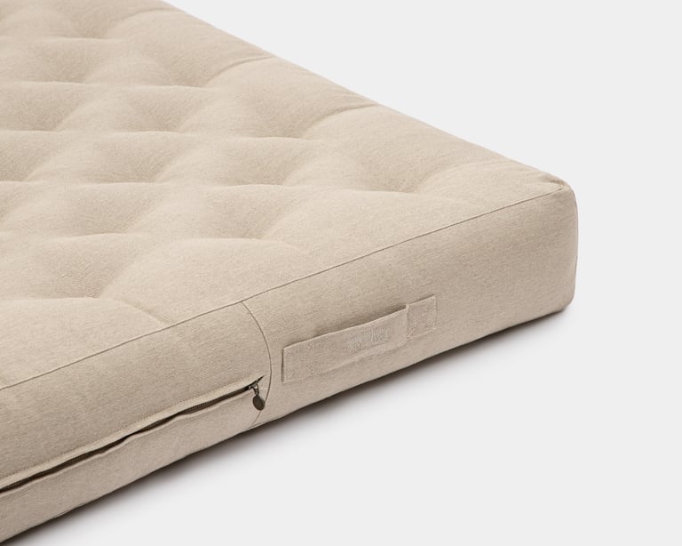 Home of wool mattress in 100% linen fabric
