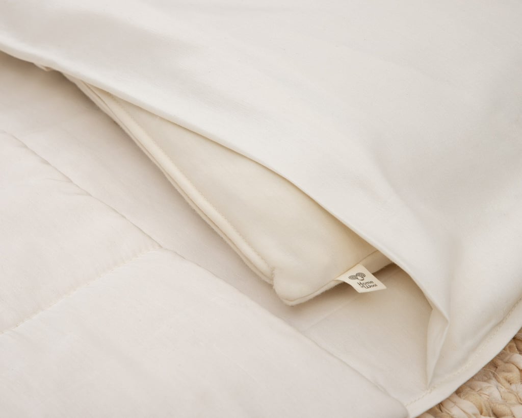 travel bedding set close up of pillow insert