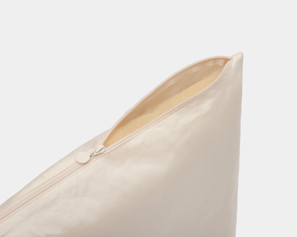 Basta Thin Wool Batting Pillow detail