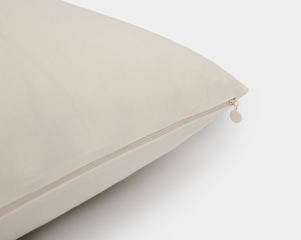 Wool body pillow detail zipper
