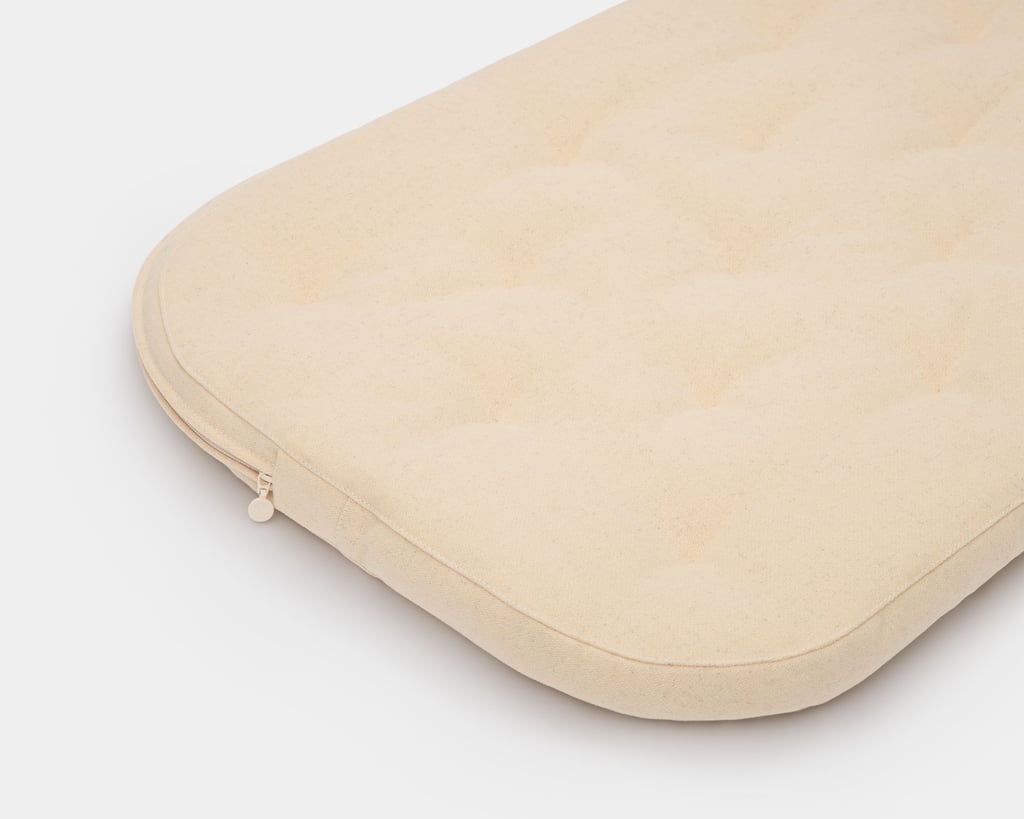 organic Maxi-Cosi bassinet mattress detail